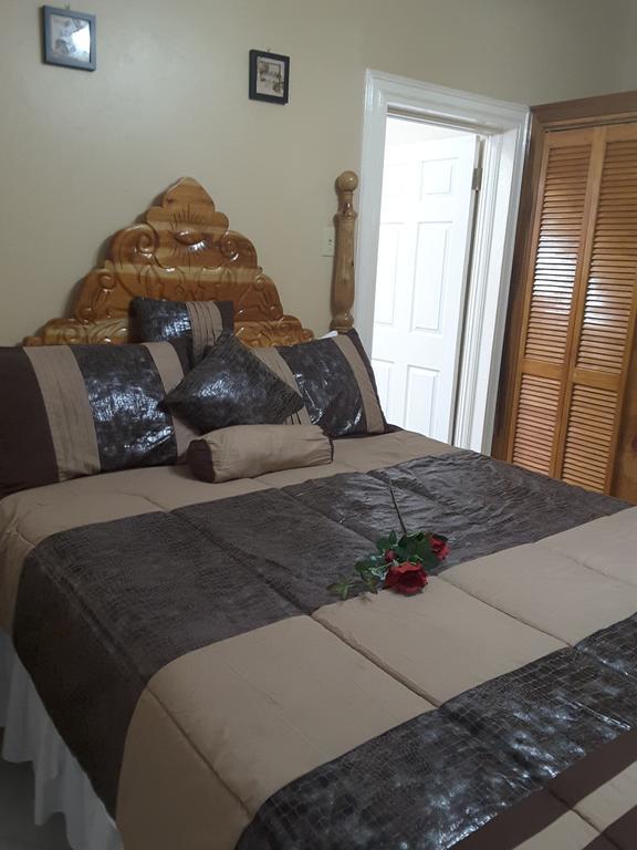 Cazwin Villas Montego Bay Oda fotoğraf