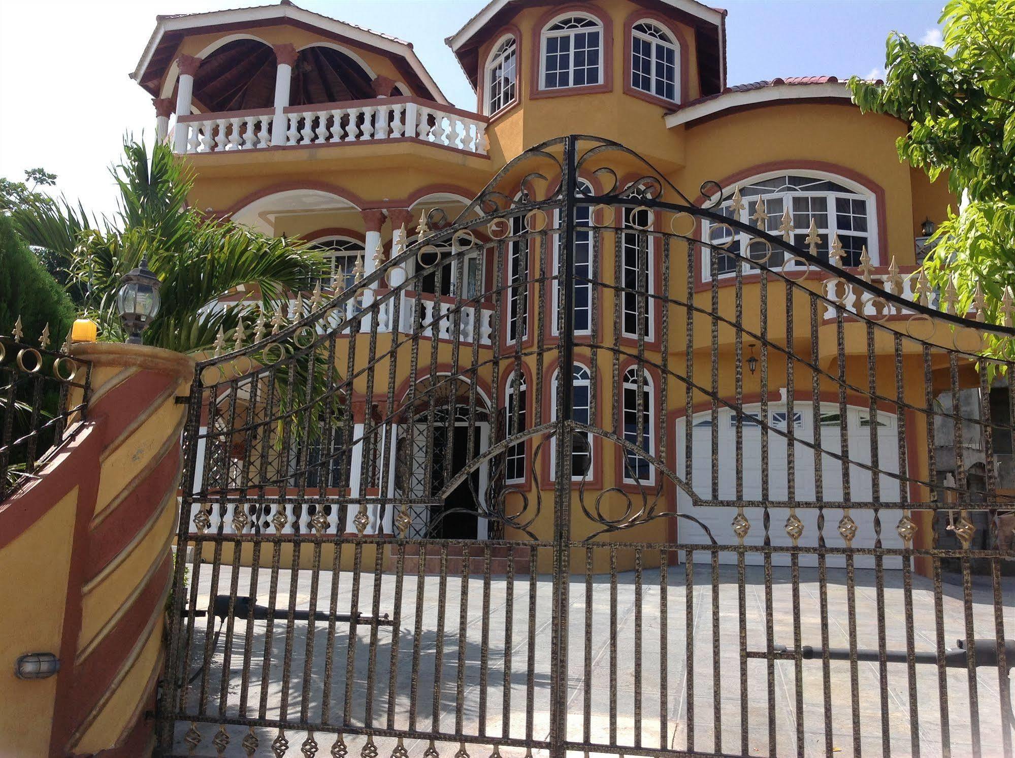 Cazwin Villas Montego Bay Dış mekan fotoğraf
